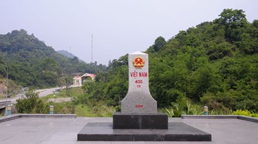 Có một con đường của thơ ca 