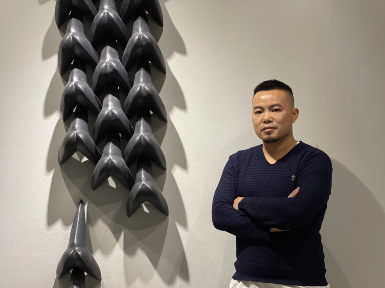 Nhà điêu khắc Lê Anh Vũ: Người kết nối, lan toả tình yêu gốm
