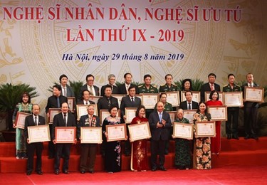 Xét tặng NSND, NSƯT: Không để vàng thau lẫn lộn