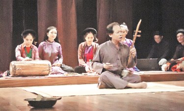 Người lưu giữ hồn cổ nhạc 

