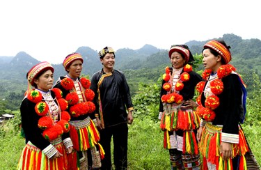 “Khúc Páo dung của mùa thu”: Vương vấn mối tình miền sơn cước

