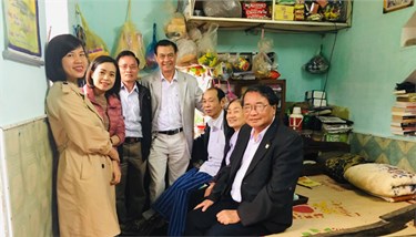 Trần Văn Thước - nhà văn đứng viết trên đôi chân kỳ diệu