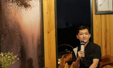 Nhà thơ Trần Đức Tín: 