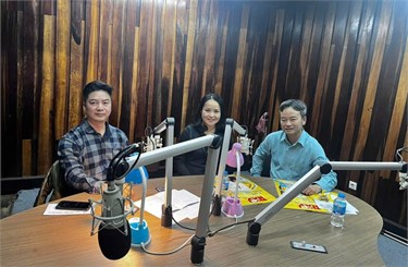 Xanh một mùa thơ
