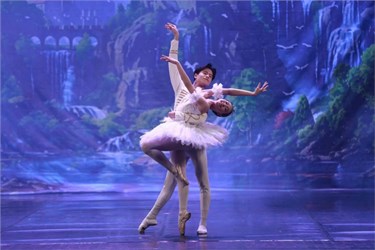 Vũ kịch “Kẹp Hạt Dẻ - Những vùng đất mộng mơ”: Mang đậm bản sắc Việt