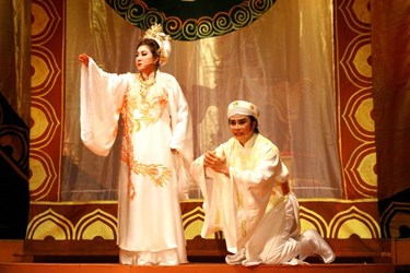 “Một cuộc đời, nhiều vai diễn” (kỳ 3 phóng sự “Nghệ thuật truyền thống: Bảo tồn và Sinh tồn”)

